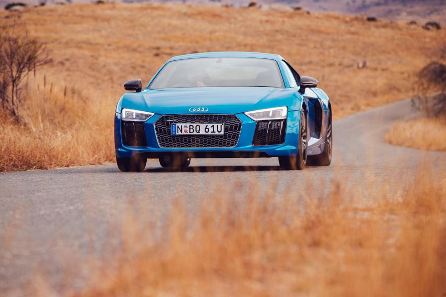  Audi R8 V10 Plus 2016 года  (AU) (фото 2 из 16)